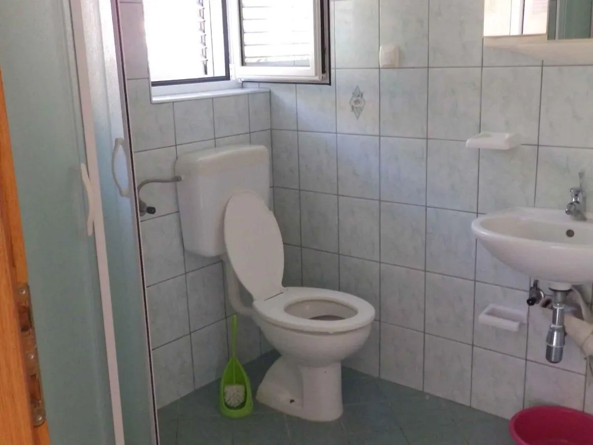 Apartment Kampor 1