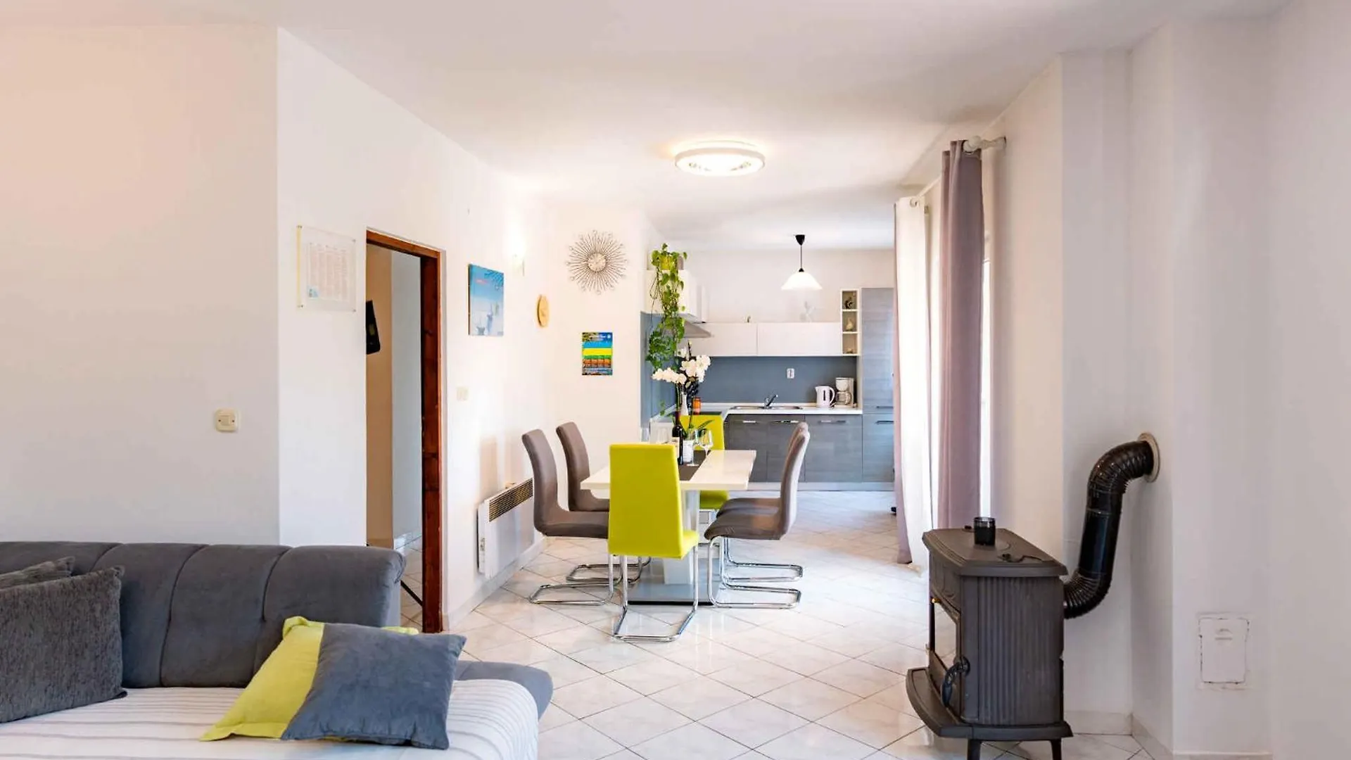 Apartment Kampor 1