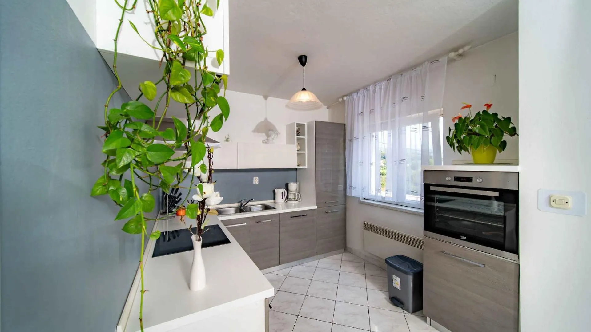 Apartment Kampor 1 Croatia