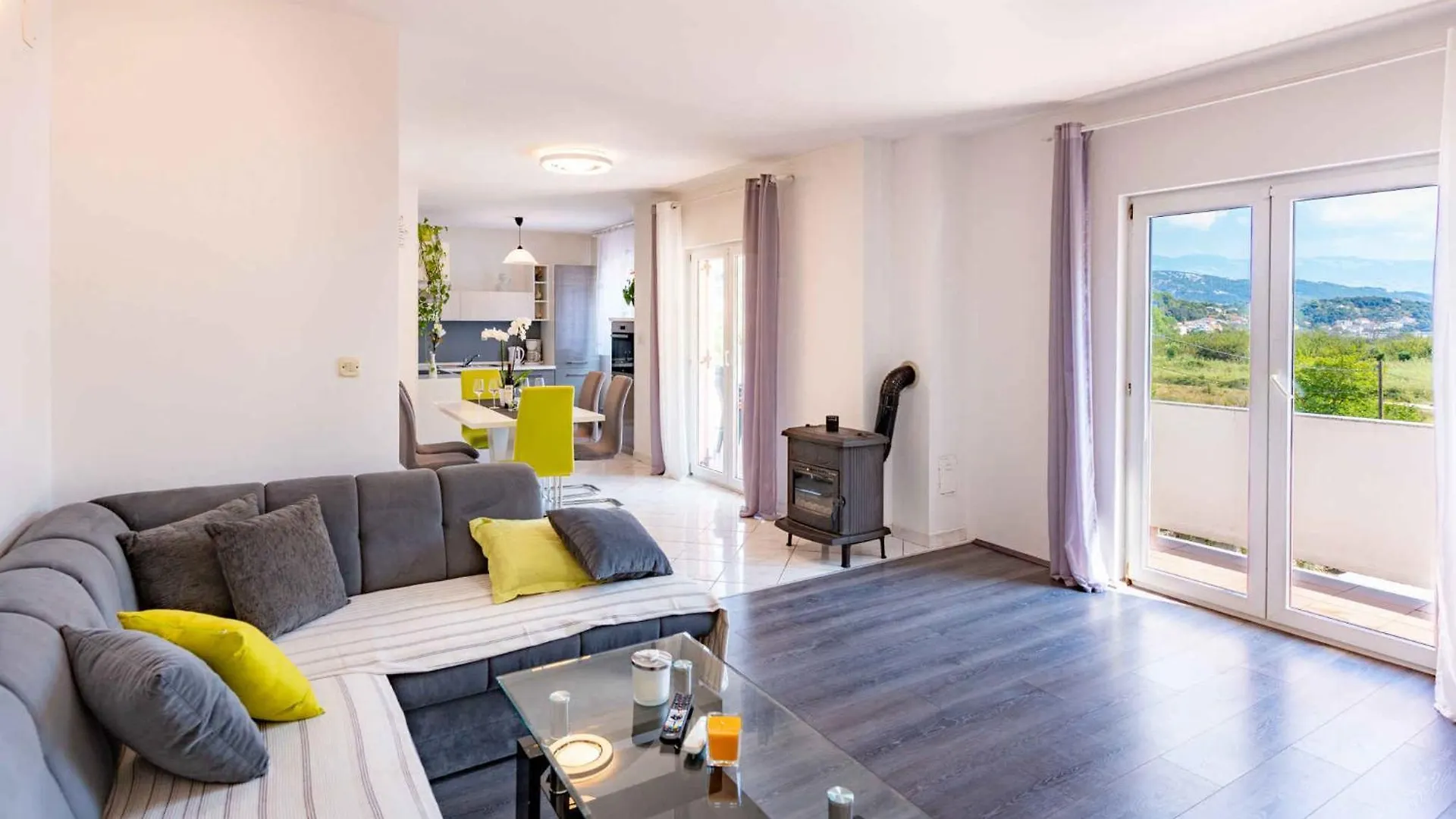 Apartment Kampor 1
