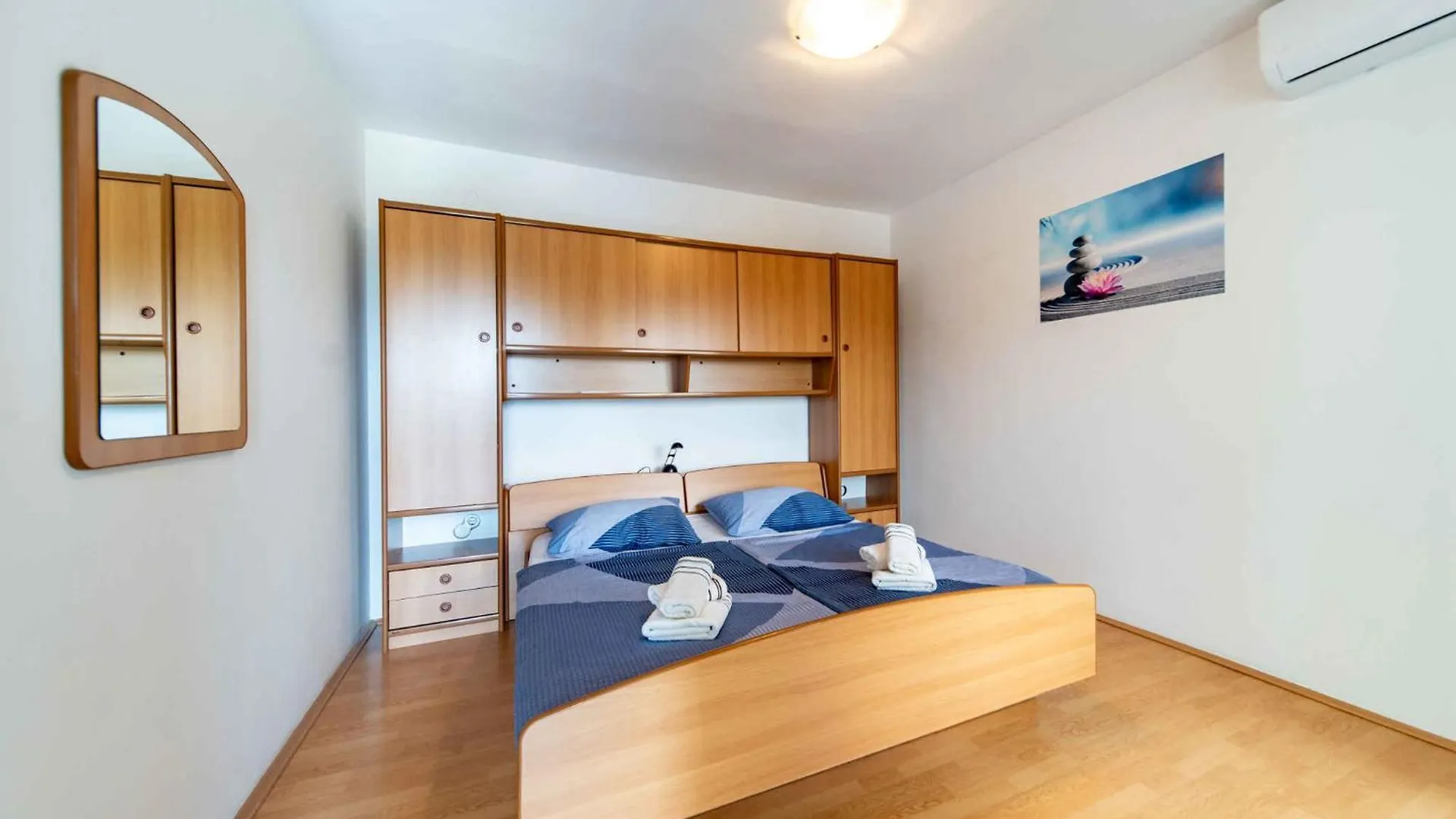 Apartment Kampor 1