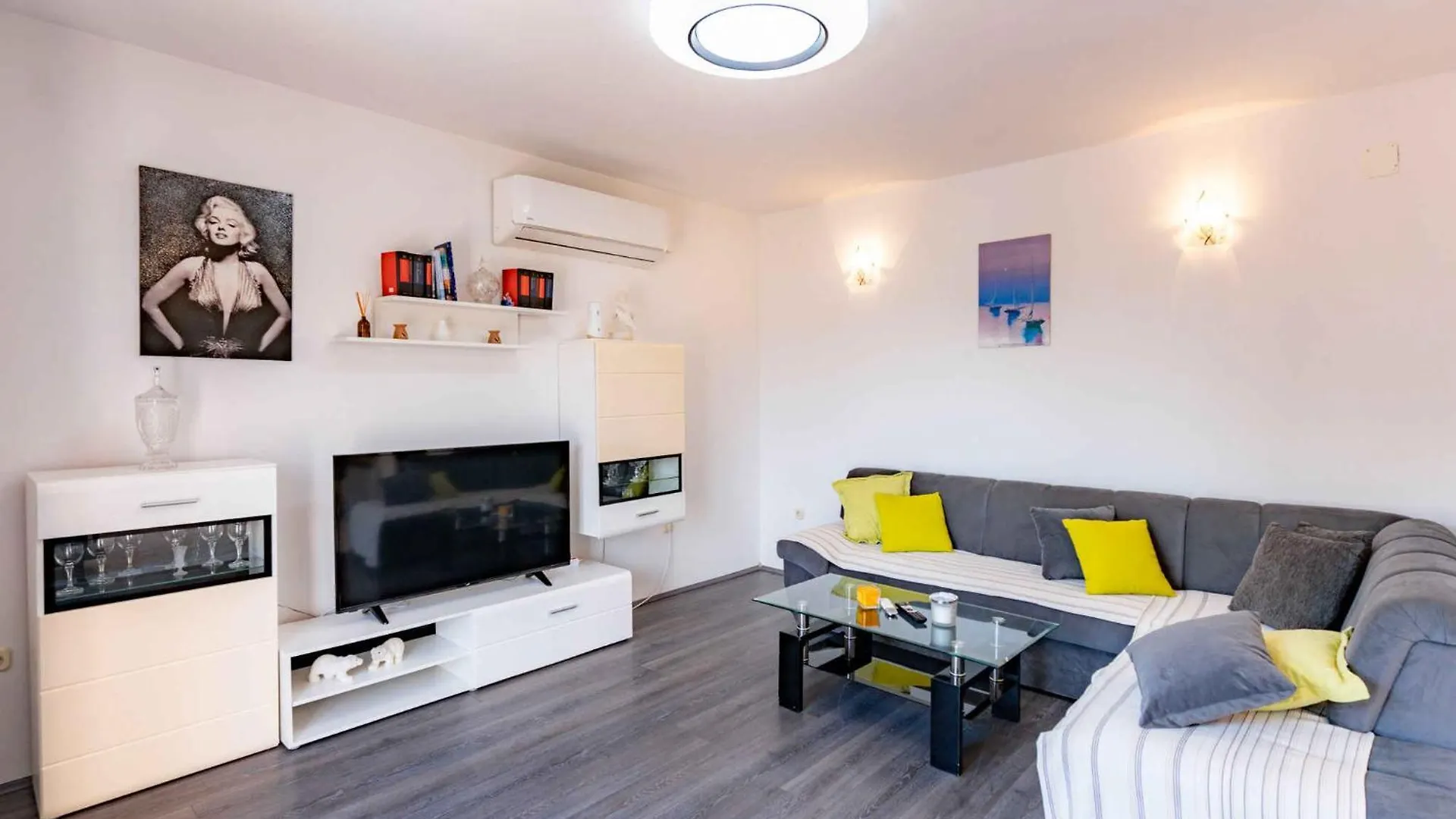 Apartment Kampor 1 Croatia