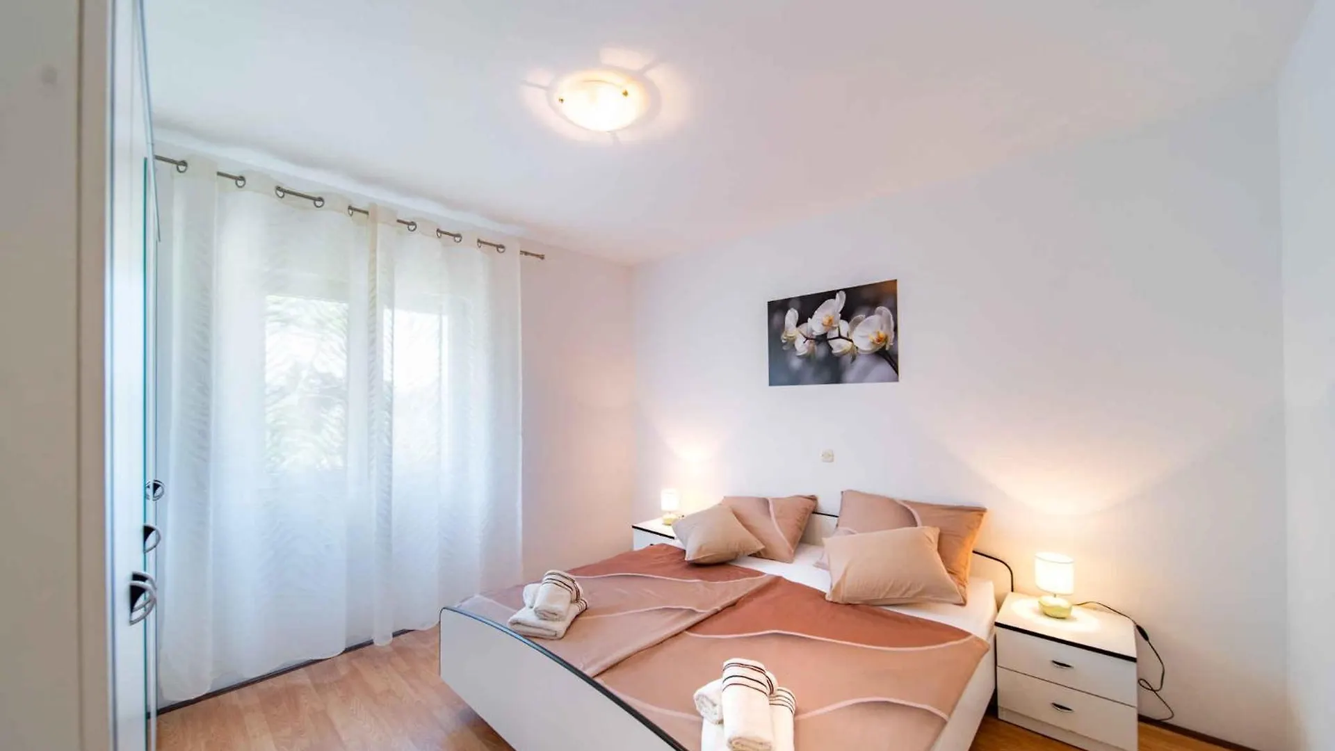 Apartment Kampor 1