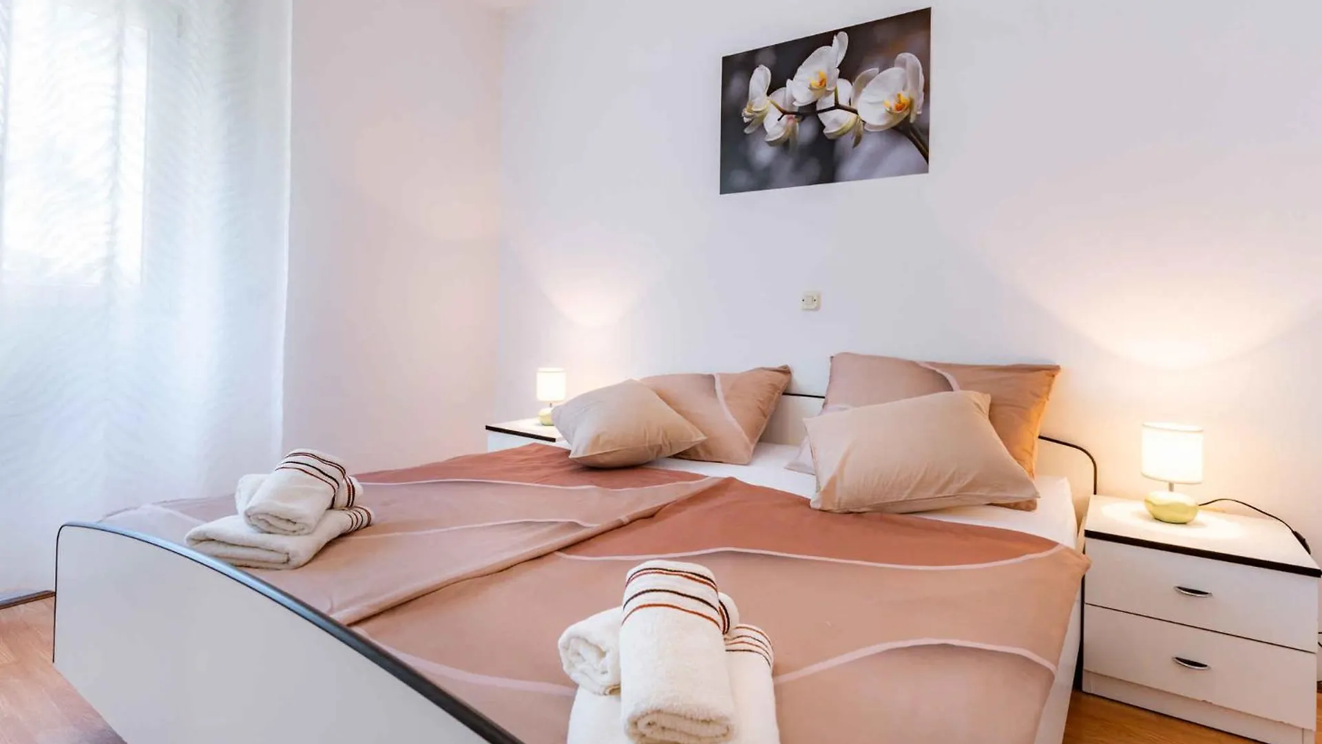 Apartment Kampor 1