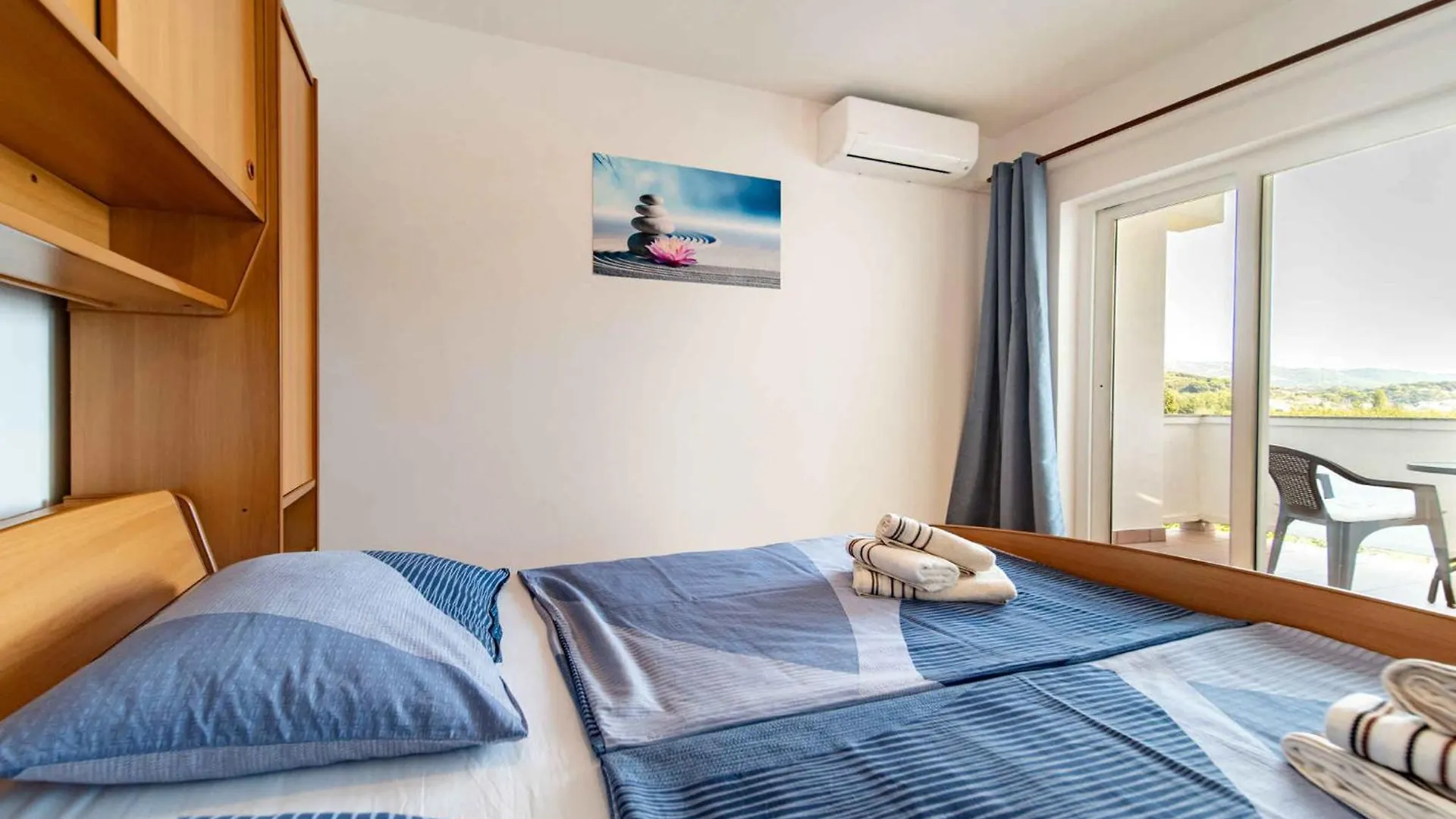Apartment Kampor 1
