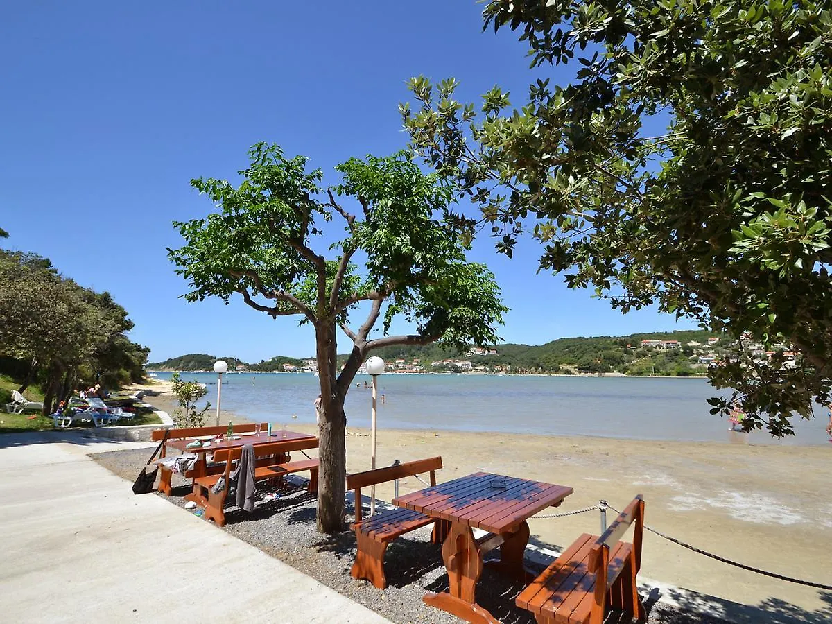 Apartment Kampor 1 Croatia