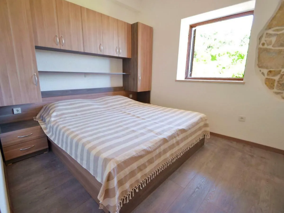 Apartment Kampor 1