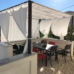  Apartment Mikelic